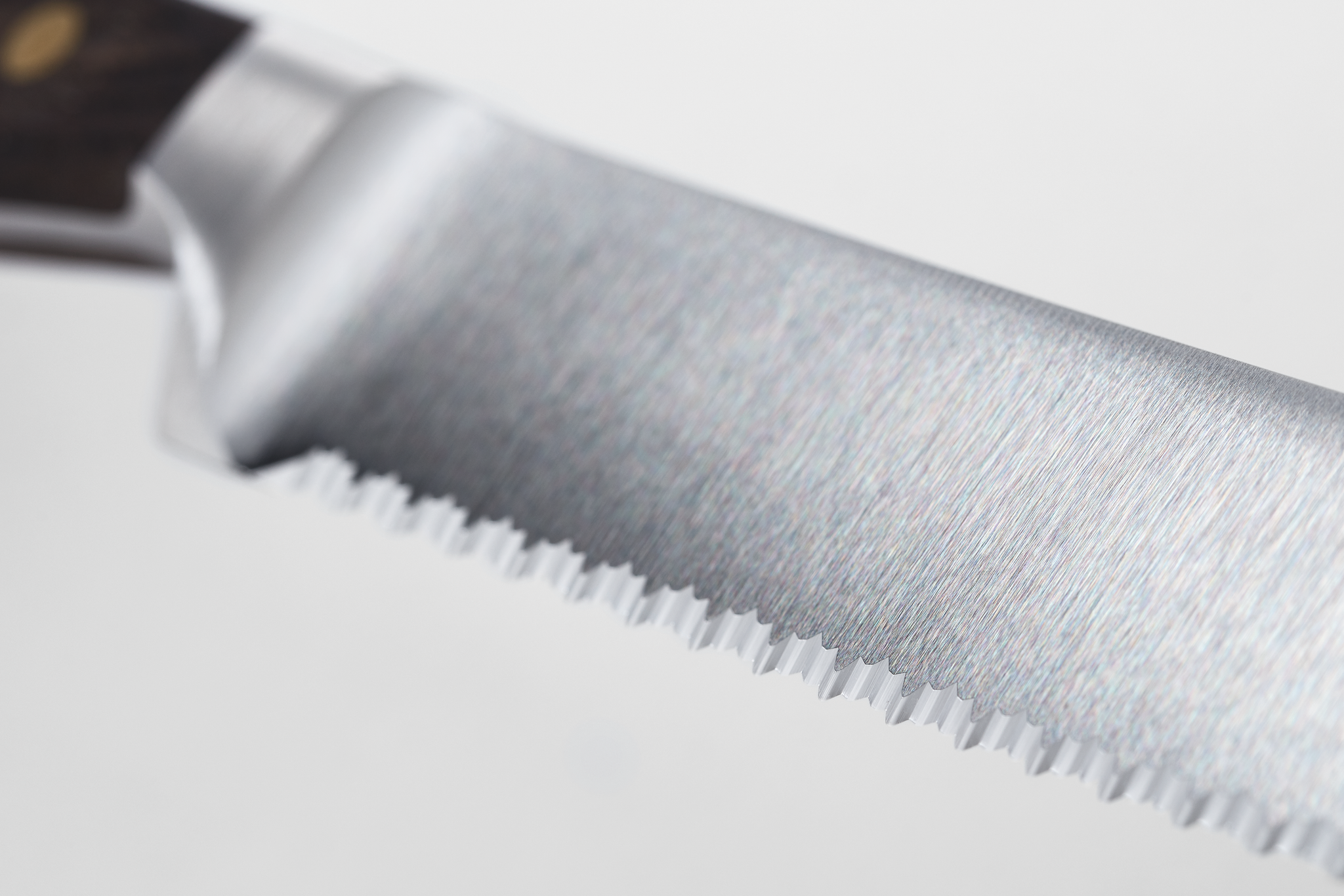 Crafter 9" Double-Serrated Bread Knife